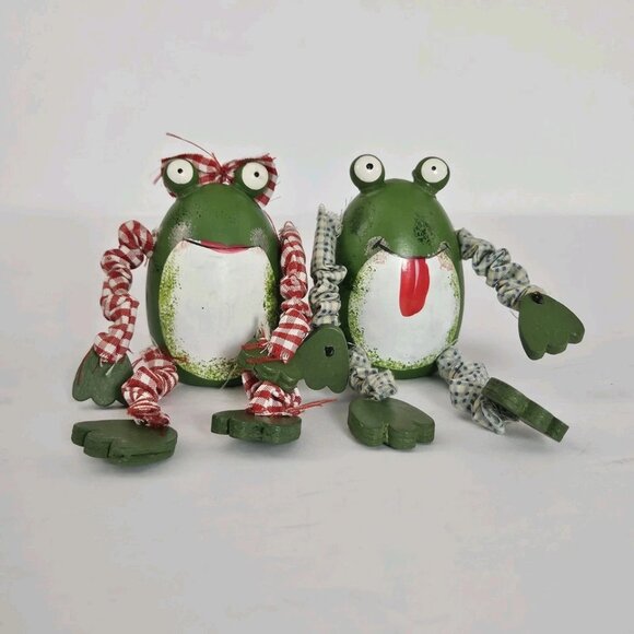 Vtg Folk Art Frog Figurines Fabric Arms & Legs – Set of 2 Country Cottage Décor - Picture 7 of 10